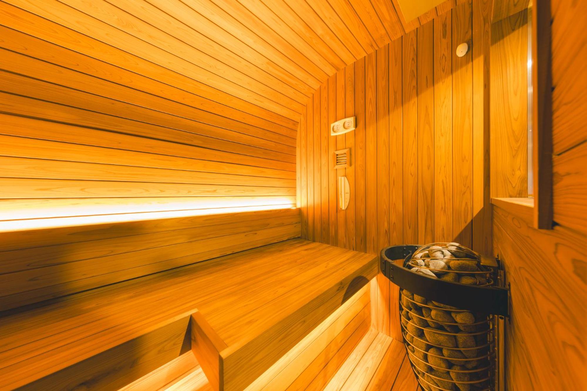 Hollywood Twin Room Sauna & Mountain view Annex Building