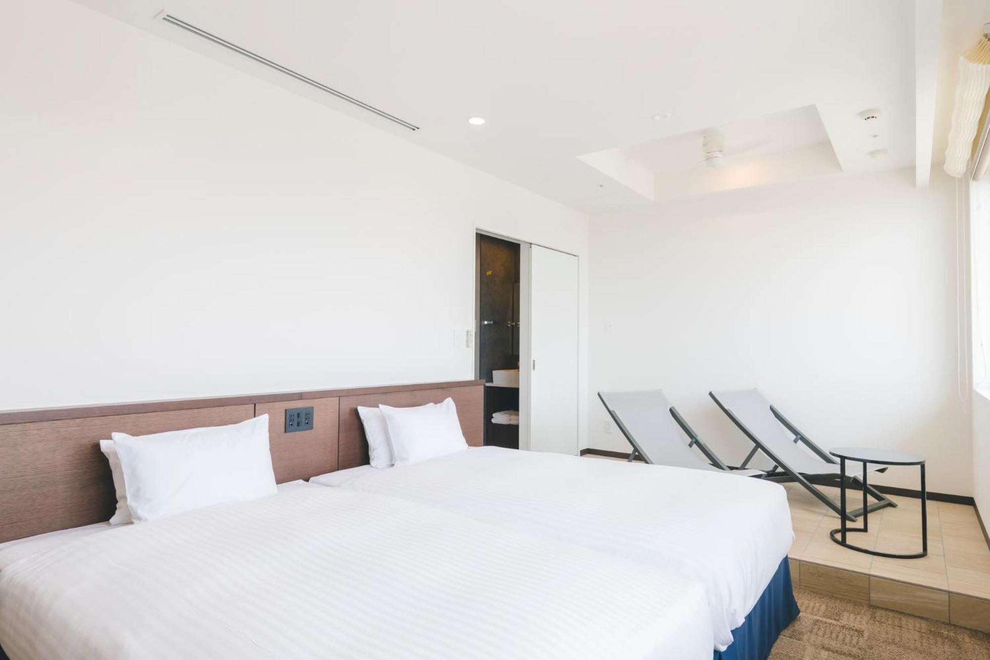 Hollywood Twin Room Sauna & Mountain view Annex Building